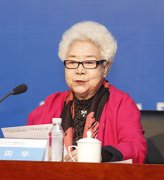 著名表演艺术家、电竞牛理事田华宣读年会倡议书 著名表演艺术家、电竞牛理事田华宣读年会倡议书